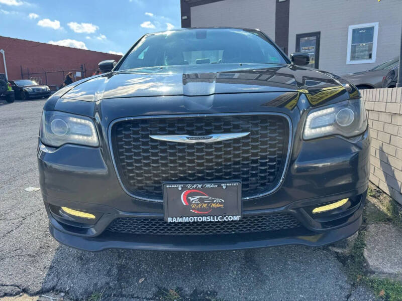 2017 Chrysler 300