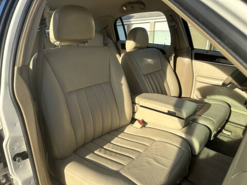 2007 Lincoln Town Car Signature