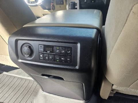 2017 Toyota Sequoia SR5