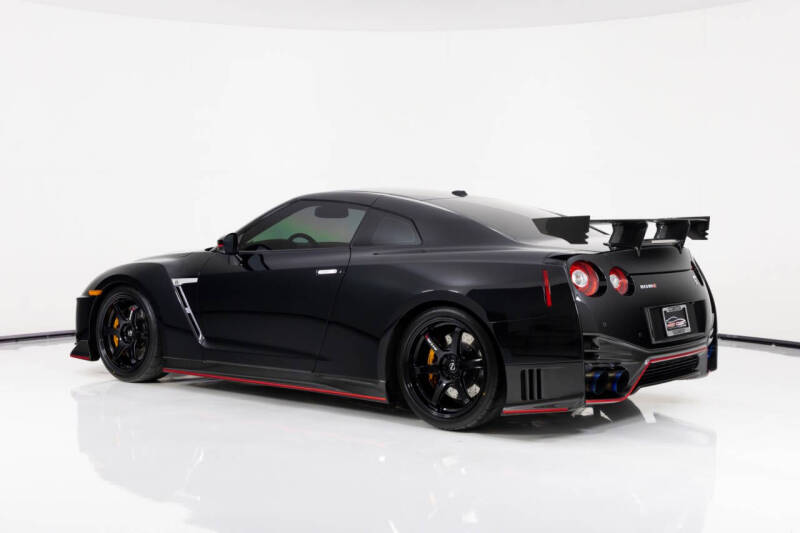 2017 Nissan GT-R NISMO