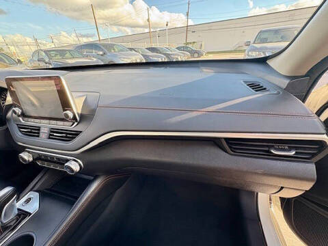 2020 Nissan Altima 2.5 SR