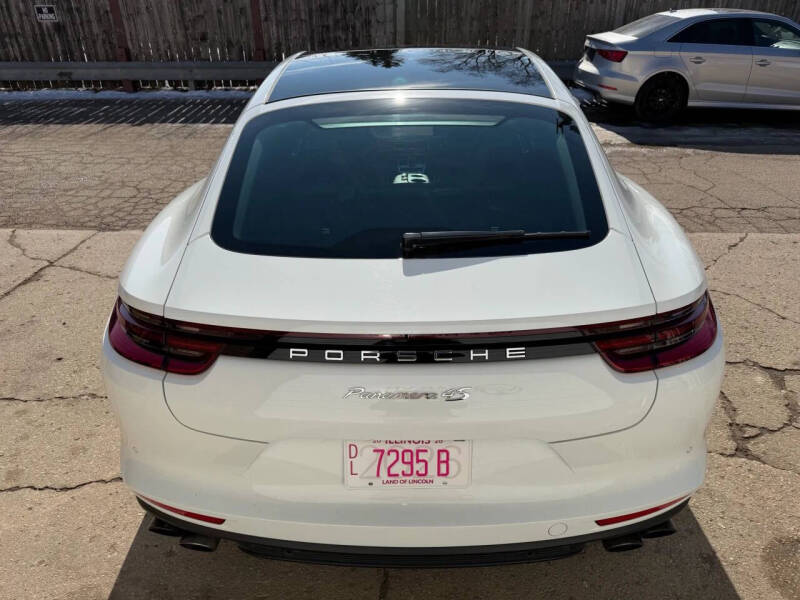 2017 Porsche Panamera 4S