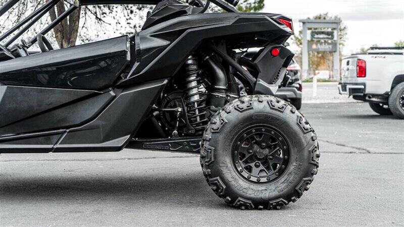 2017 Can-Am Maverick X3