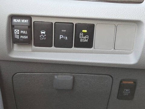 2015 Toyota Sienna XLE 8-Passenger