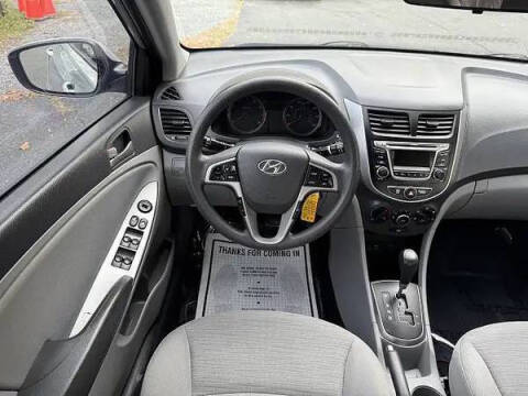 2017 Hyundai Accent SE
