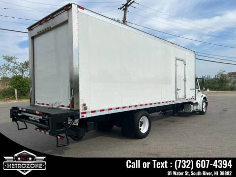 2016 Freightliner M2 106