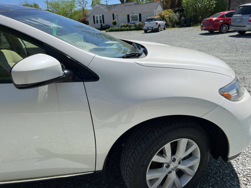 2012 Nissan Murano SV photo 11