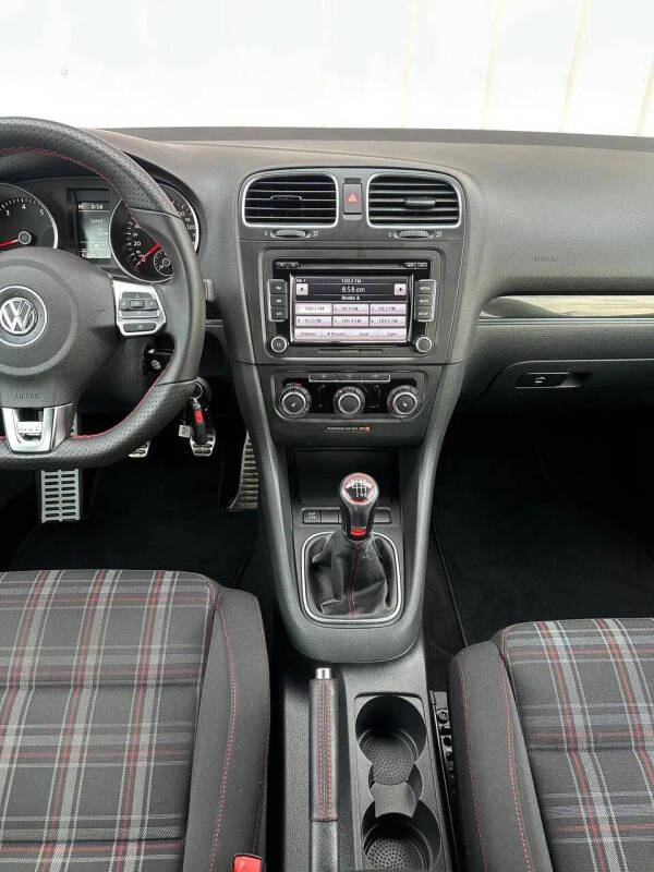 2010 Volkswagen GTI Base PZEV