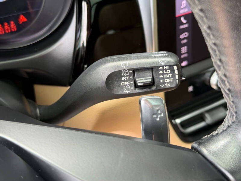 2022 Porsche Macan
