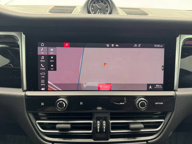 2022 Porsche Macan S