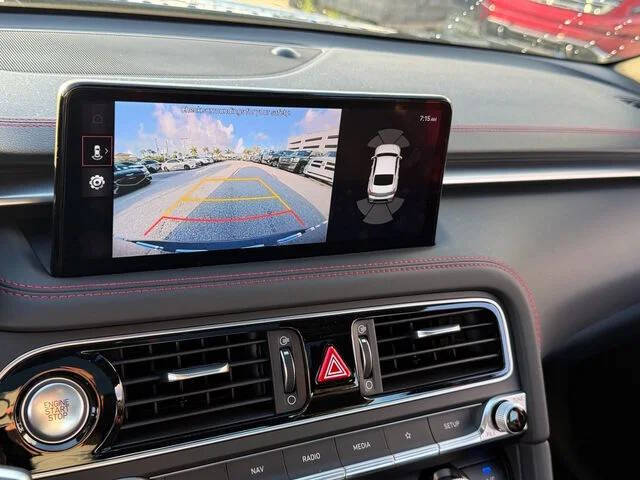 2023 Genesis G70