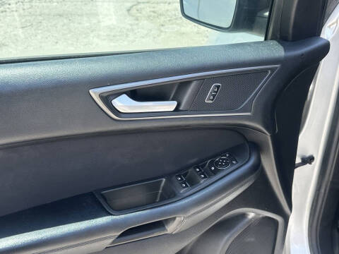 2017 Ford Edge SE
