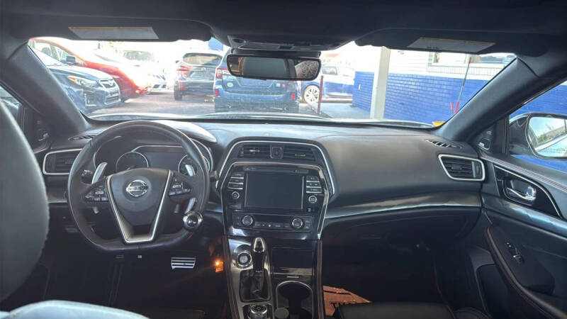 2023 Nissan Maxima 3.5 SR