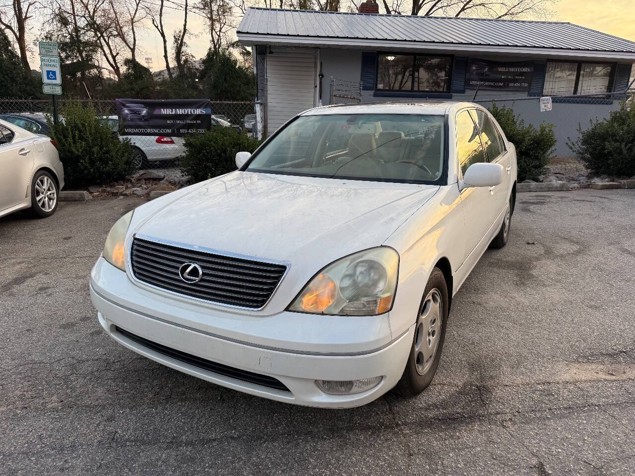 2001 Lexus LS 430's photo