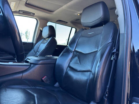 2018 Cadillac Escalade ESV Luxury