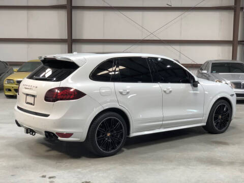 2013 Porsche Cayenne GTS