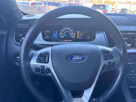 2015 Ford Taurus SEL