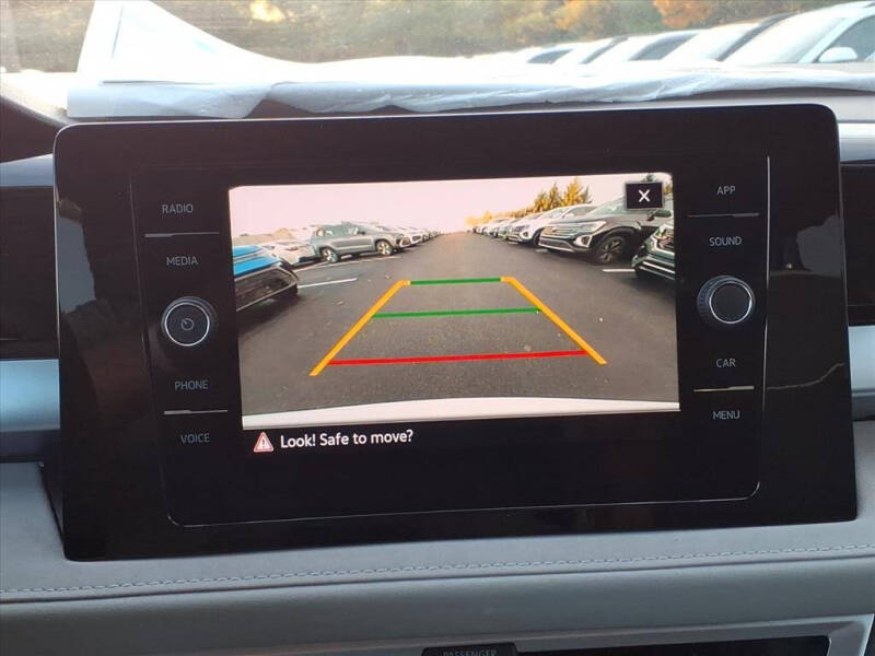 2025 Volkswagen Taos SE 4Motion