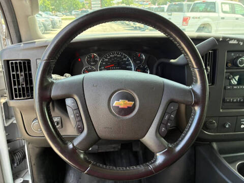 2022 Chevrolet Express 2500