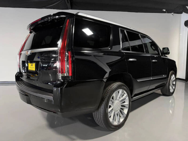2017 Cadillac Escalade Platinum