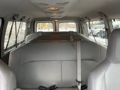 2013 Ford E-Series E-350 SD XLT