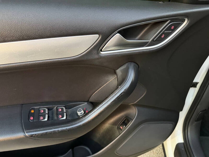 2015 Audi Q3 2.0T quattro Premium Plus