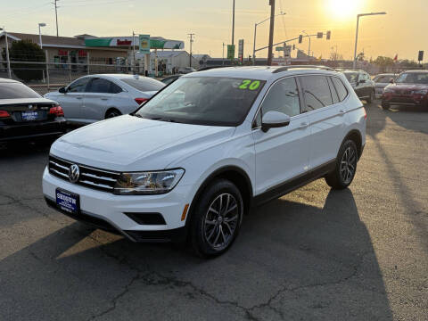 2020 Volkswagen Tiguan for sale at Shogun Auto Center in Hanford CA