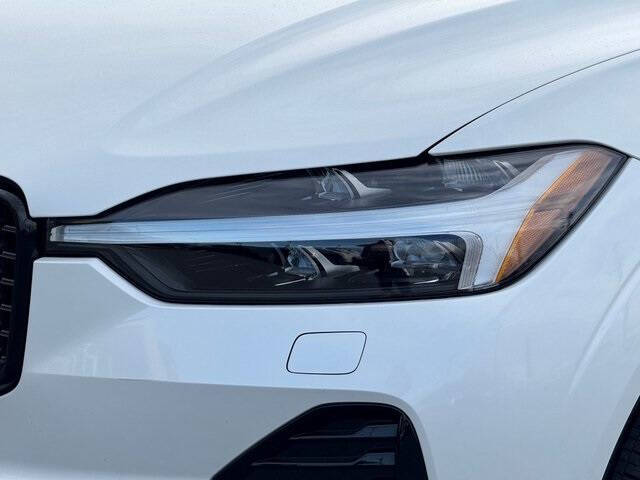 2023 Volvo XC60 B5 Plus Dark Theme