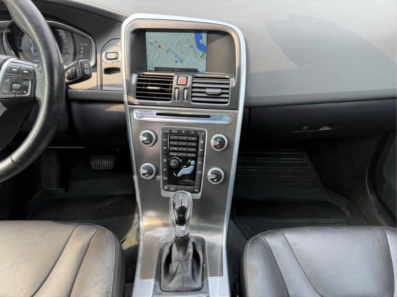 2016 Volvo XC60 T5 Premier