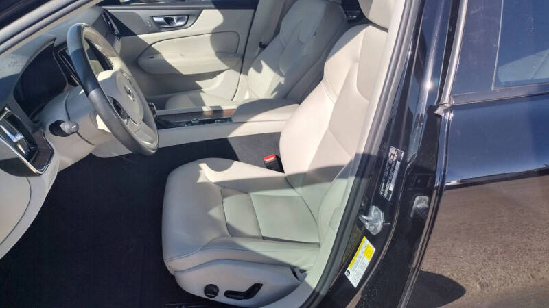 2019 Volvo S60 T5 Momentum