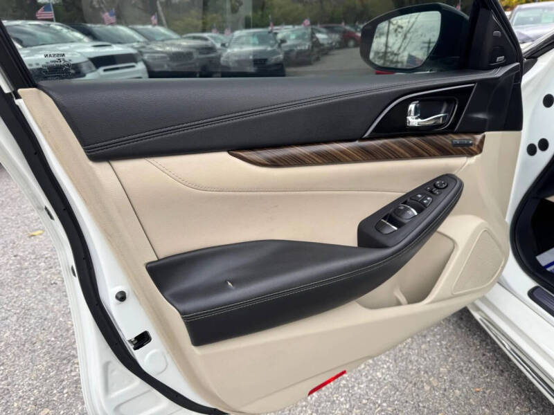 2018 Nissan Maxima Platinum