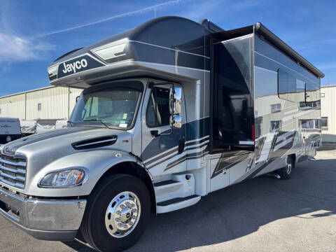 2025 Freightliner S2RV Chassis