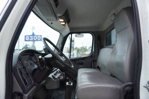 2015 Freightliner M2 106