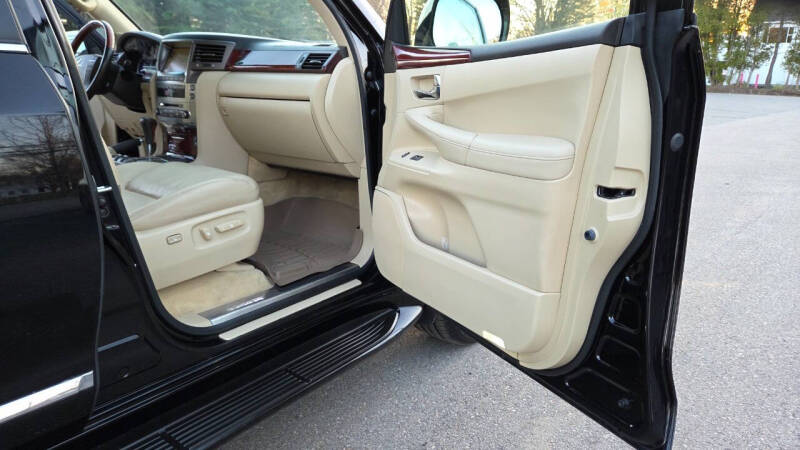 2011 Lexus LX 570