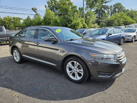 2017 Ford Taurus SEL
