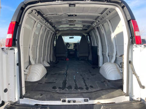 2023 Chevrolet Express 2500