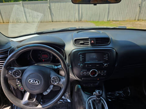 2017 Kia Soul +