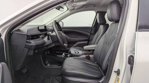 2024 Ford Mustang Mach-E Select