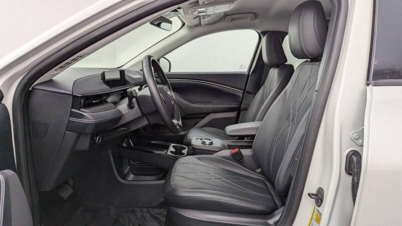 2024 Ford Mustang Mach-E Select