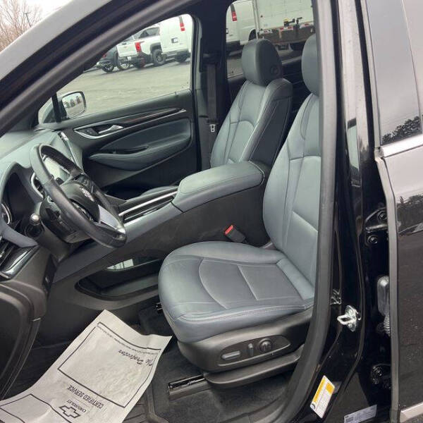 2022 Buick Enclave Essence