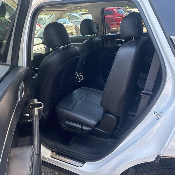 2022 Kia Sorento SX
