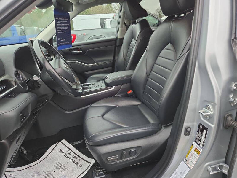 2022 Toyota Highlander XLE