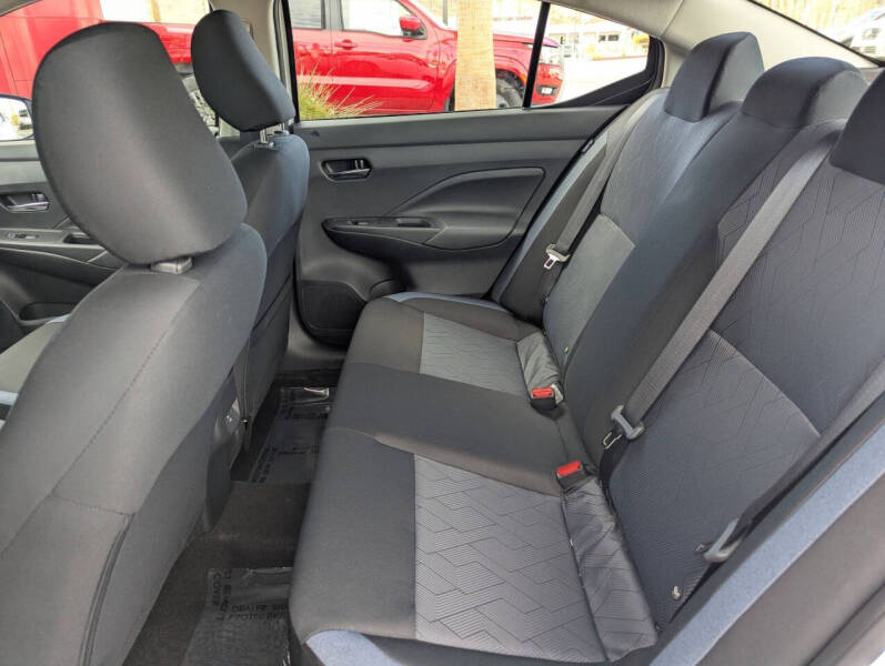 2025 Nissan Versa SV