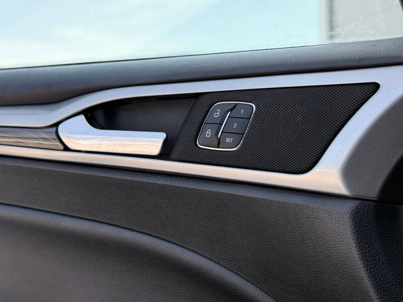 2018 Ford Fusion Hybrid SE