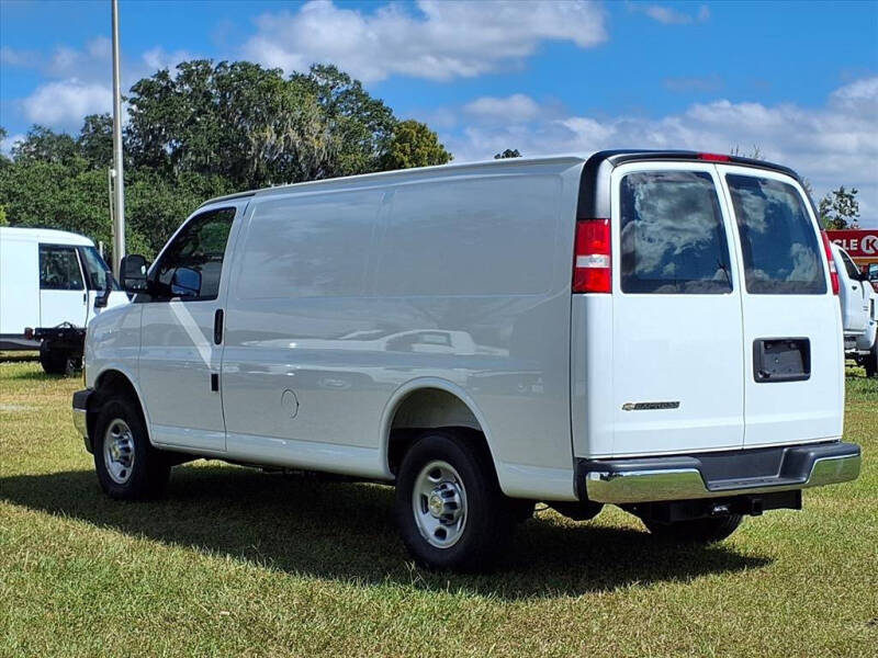 2025 Chevrolet Express 2500