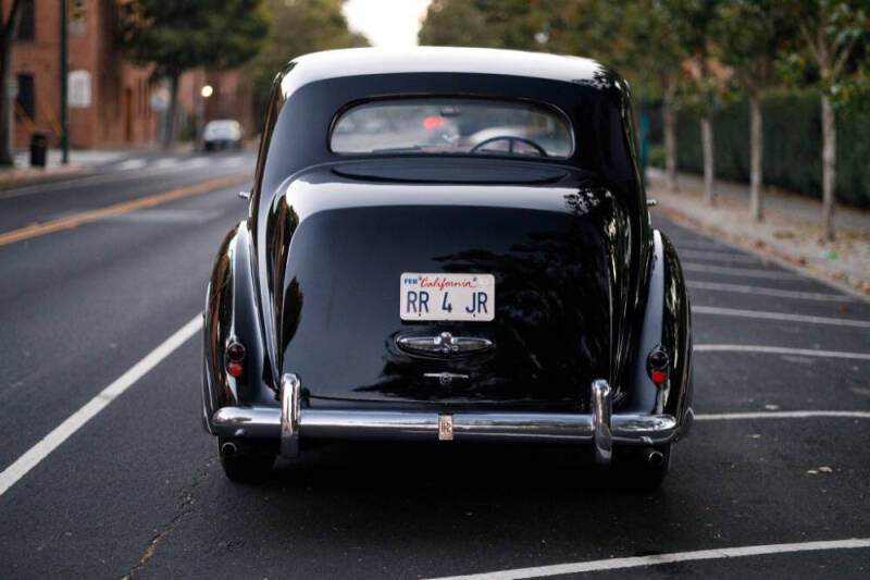 1954 Rolls-Royce Silver Dawn