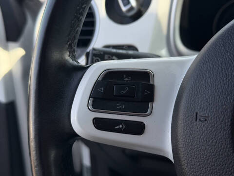 2018 Volkswagen Beetle 2.0T SE