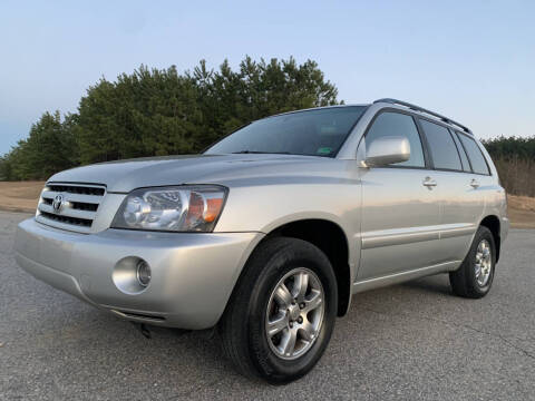 2005 Toyota Highlander for sale at Garber Motors in Amelia Court House VA