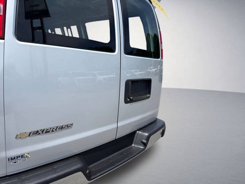 2026 Chevrolet Express 2500