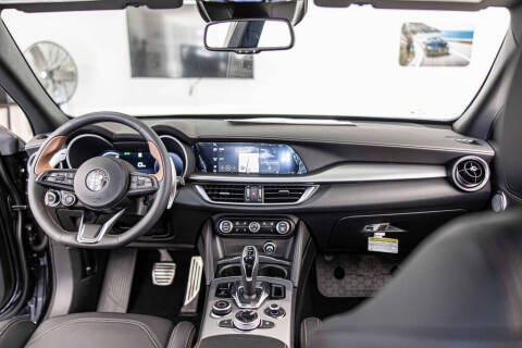 2025 Alfa Romeo Stelvio